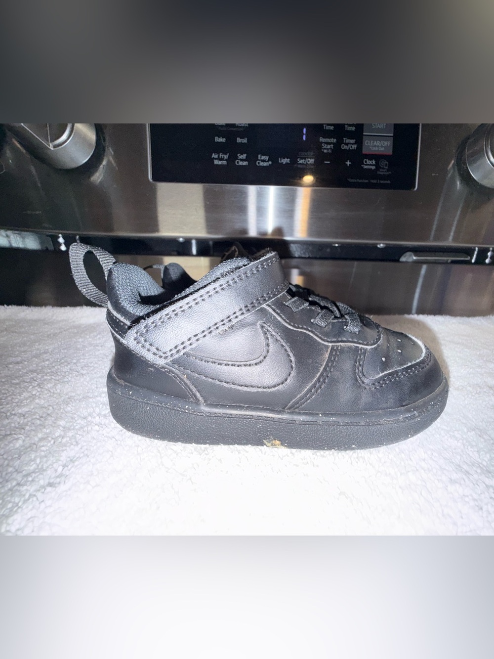 Nike Air Force Ones Kids Black Leather Sneaker with Hook-and-Loop Strap Size 8C